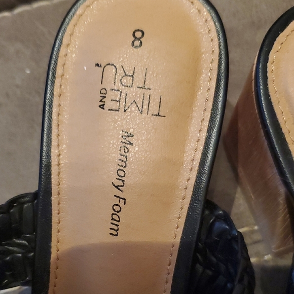 Time and Tru Black Women's Sandals - Picture 3 of 4